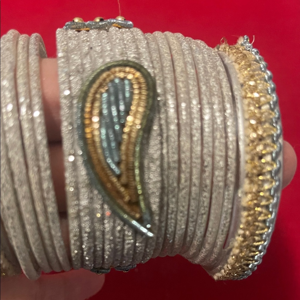 Elegant Gold Bangle Set - Picture 5 of 10